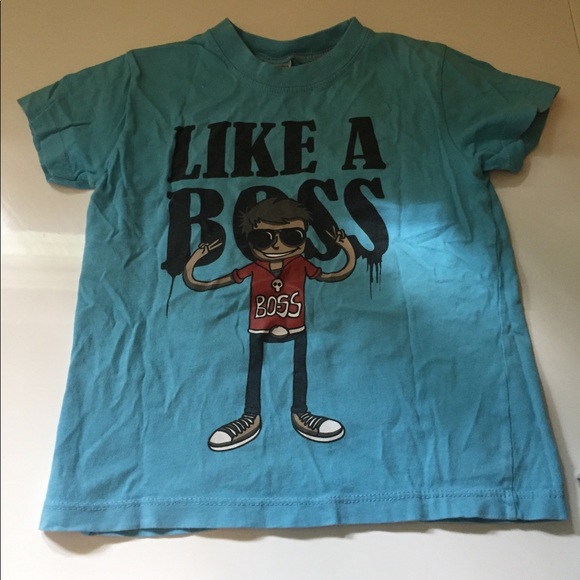 Boys tshirts and Jean shorts size small summer set - Picture 6 of 8